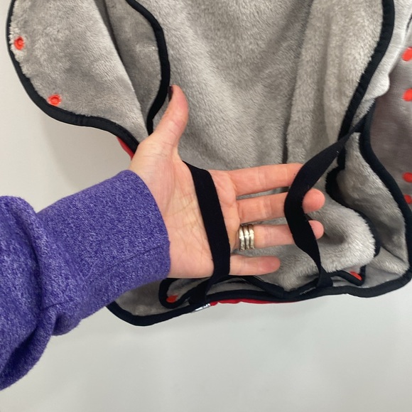 Red double lined dog coat with gray reflective fabric - Picture 6 of 10